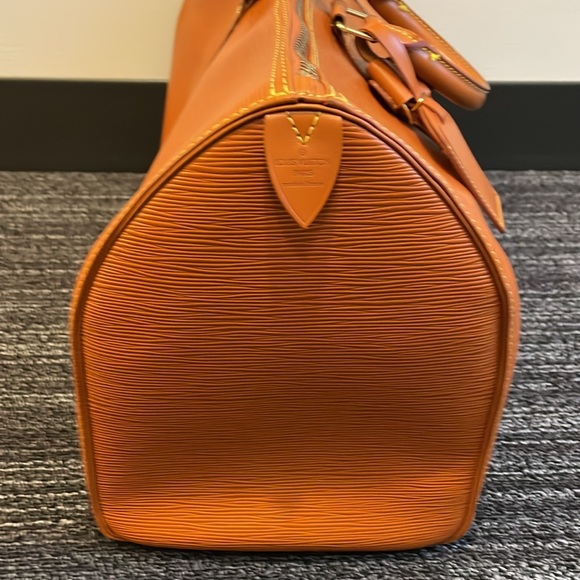 Louis Vuitton Epi Keep All 45 - Picture 9 of 14